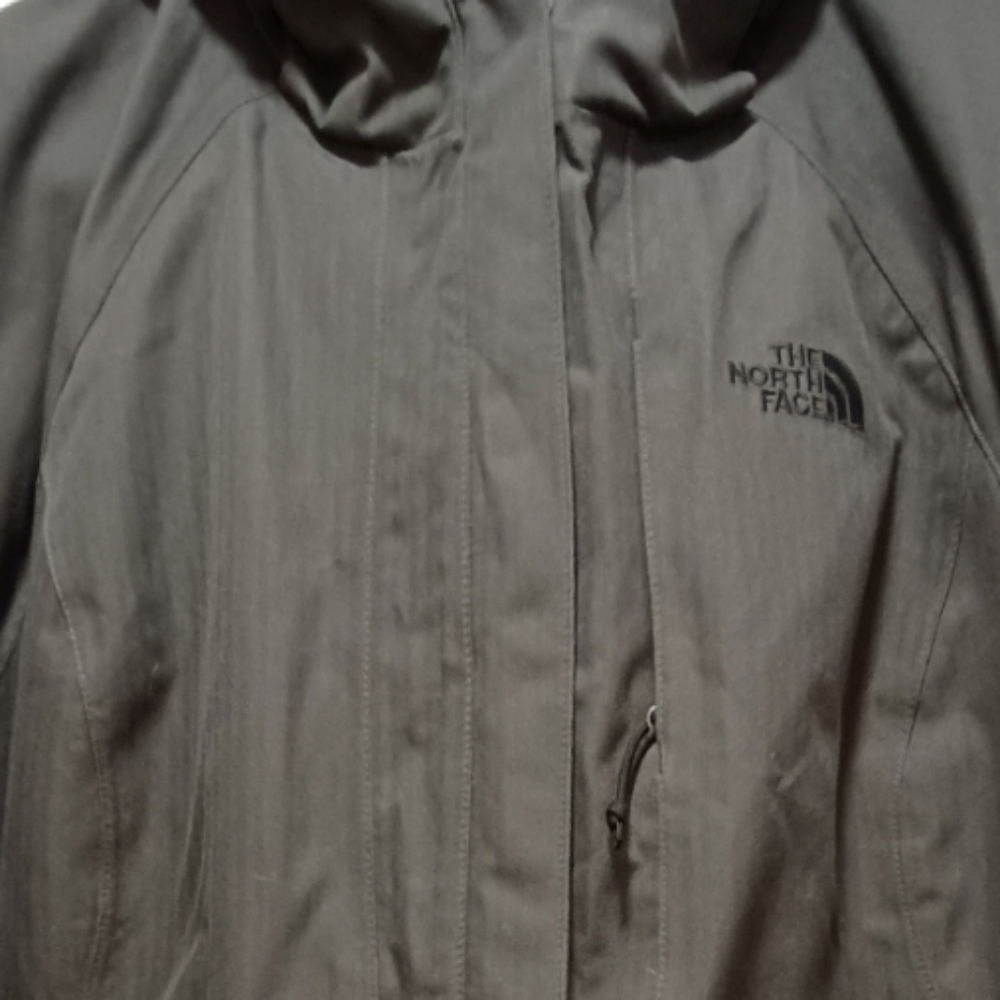 The North Face Women's Charcoal Performance Jacket - Picture 7 of 7